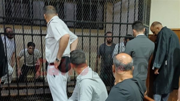 محاكمة المتهمين بقتل