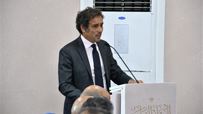 عمرو حمزاوي: نحتاج لدمج الأحزاب السياسية وإعادة النظر في الدعم المالي المقدم لها 