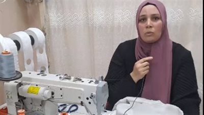 خياطة تدشن مبادرة لتصميم ستائر المنزل للعرائس الأيتام بالمجان: حبيت أتاجر مع ربنا| بث مباشر 