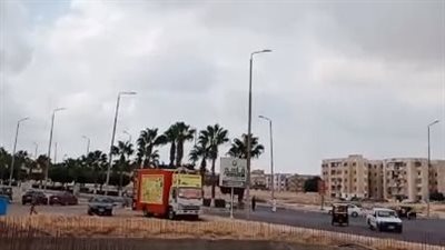 رغم ارتفاع درجات الحرارة.. سقوط أمطار خفيفة على برج العرب بالإسكندرية | بث مباشر