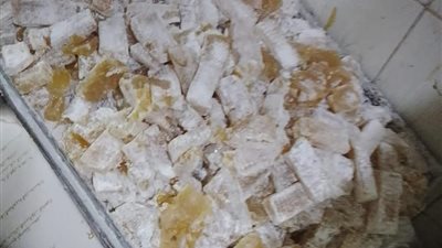 ضبط مصنعين لتصنيع الحلوى مجهولة المصدر بطوخ 