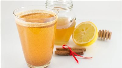 من بينها عصير الليمون الدافئ بالقرفة.. مشروبات صحية بديلة للشاي والقهوة