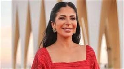 أبرز تصريحات منى زكي التلفزيونية: بعتذر لبنتي وشغلتنا صعبة بالذات إحباطها