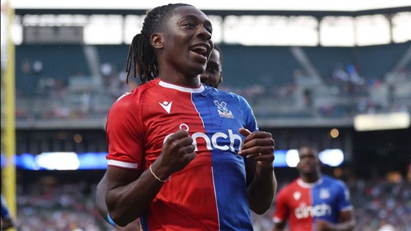 إيزي لاعب كريستال