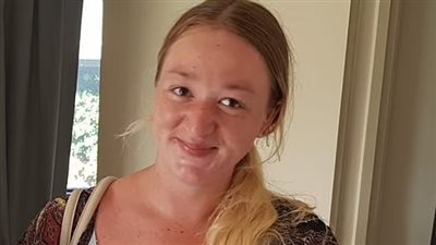 كان يحتضنهم.. أم تودع أبناءها الخمسة وأبيهم بعد وفاتهم في حريق منزل بأستراليا