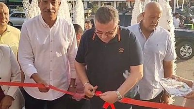 بنسب تخفيضات تصل لـ30 %.. محافظ البحر الأحمر يفتتح معرض أهلا مدارس| بث مباشر 