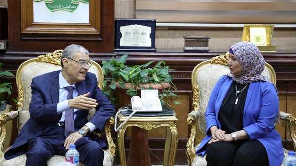 لقاء محافظ المنيا