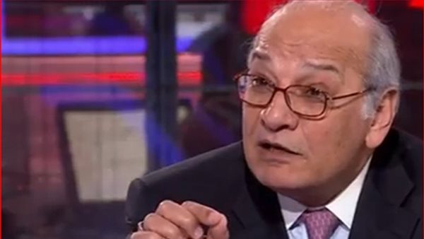 محمود أبو العيون