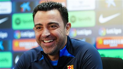 بعد إصراره على الرحيل.. جوارديولا يمنح برشلونة خليفة تشافي