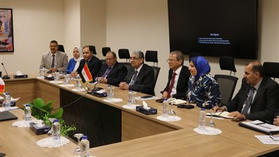 الكهرباء: اتخاذ عدد من الإجراءات المهمة للاستفادة من الإمكانيات الهائلة من الطاقة المتجددة