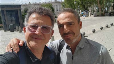 أوسوريو يواصل إلقاء المحاضرات الفنية في إسبانيا 