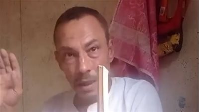 تراث فرعوني.. أشهر صنايعي أثاث من جريد النخيل بقنا: بصنع نجف وسراير منه |بث مباشر 