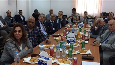 وزير قطاع الأعمال العام يتفقد أعمال بناء المصانع الجديدة بشركة دمياط للغزل والنسيج