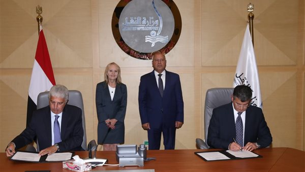 توقيع عقد تنفيذ أعمال