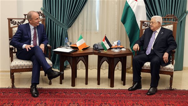 أبو مازن ووزير خارجية