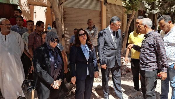 فريق من النيابة الإدارية