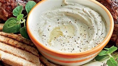 كيف يتم عمل الطحينة في المنزل بدون سمسم؟.. 5 بدائل 