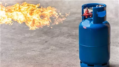 أثناء إعداد السحور.. إصابة شخص في انفجار أنبوبة غاز بصفط اللبن والحماية المدنية تسيطر على الحريق