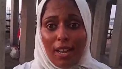 حاصلة على بكالوريوس تجارة.. بائعة ذرة بكورنيش الإسكندرية: شقيت عشان أتكفل بمصاريف دراستي| بث مباشر