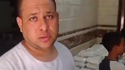 شباب قنا يوزعون 800 وجبة على المحتاجين كل جمعة: بتجيلنا تبرعات من ناس منعرفهاش |بث مباشر