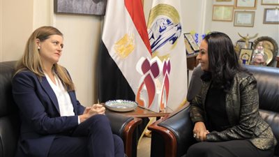 رئيسة المجلس القومي للمرأة تلتقي سفيرة نيوزيلندا بالقاهرة