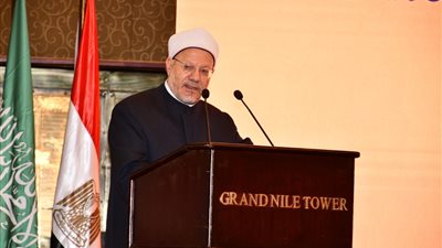 ما حكم إخراج الزكاة قبل موعدها؟.. المفتي يوضح