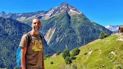 عماد مطر عن مشاركته في كتابة سفاح الجيزة مع محمد صلاح العزب وإنجي أبو السعود: مقابلناش مشاكل