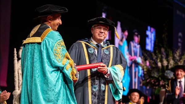 الدكتور محمد أيمن