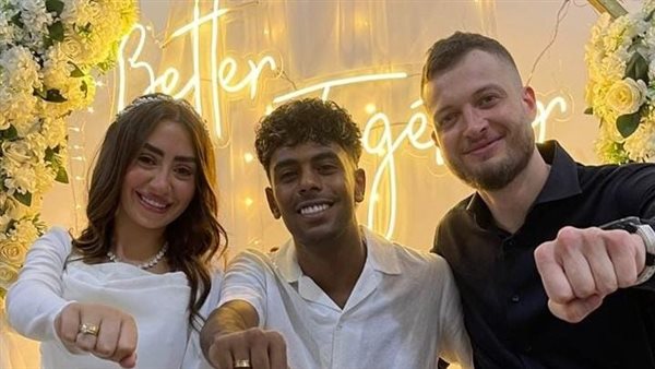 عفروتو يحتفل بخطبته