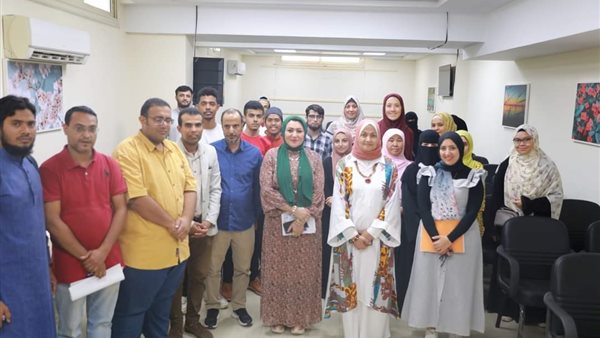  الطلاب الوافدين