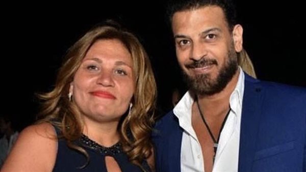 منال الصيفي وزوجها