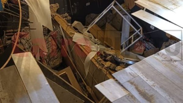 انهيار سقف محل تجاري