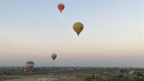 رحلات البالون الطائر