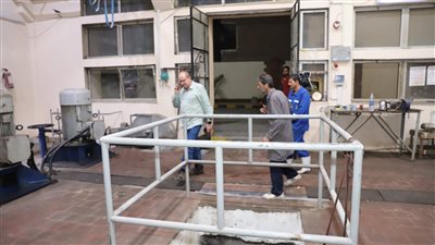 بسبب العاصفة دانيال.. رئيس شركة الصرف الصحي بالإسكندرية يتفقد تمركزات السيارات استعدادًا للأمطار