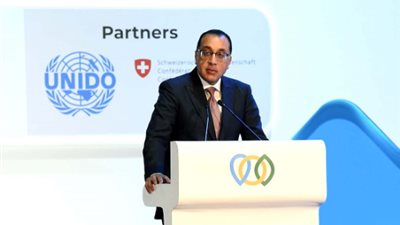 مدبولي: لدينا اقتناع راسخ بأن يلعب القطاع الخاص دورًا رائدًا في تنمية الاقتصاد الأخضر