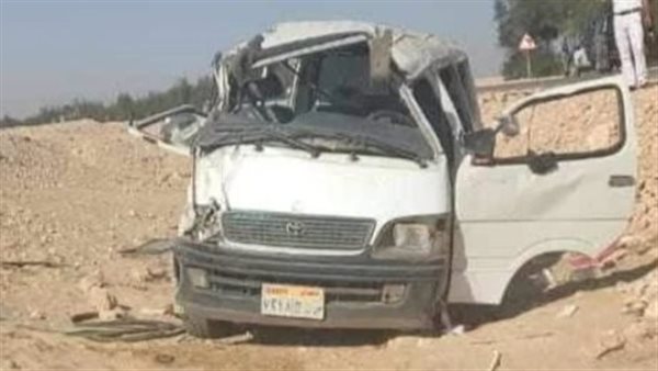 انقلاب سيارة ميكروباص