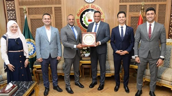 لقاء محافظ الدقهلية