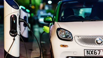 الاتحاد الأوروبي يفرض رسوما جمركية تصل إلى 38% على السيارات الكهربائية الصينية