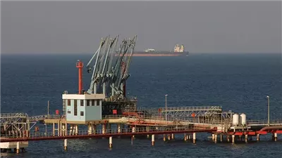 النفط يستقر عالميا بعد تراجعه وسط مخاوف تتعلق بالإمدادات 