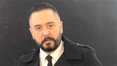 عمرو عبد العزيز: تفضيل البلوجرز على نجوم أكاديميين غلط.. و95 % منهم ملوش علاقة بالتمثيل