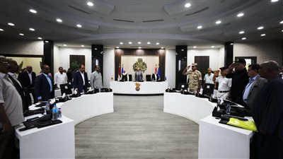 بالوقوف حدادًا على ضحايا المغرب وليبيا.. محافظ أسوان يترأس اجتماع المجلس التنفيذي 