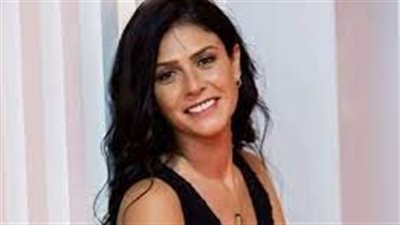 بسمة: ما تصدقوش اللي بتشوفوه على السوشيال ميديا.. إحنا بنصحى قبلكم وبنام بعدكم وساعات شغلنا أكتر