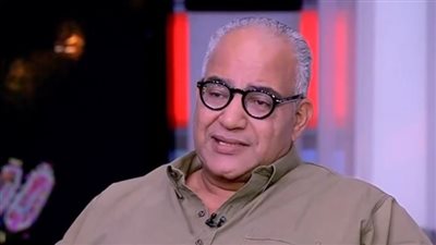 الكوميديا لعبتي وبخاف أختار أدواري عشان المنتجين بيزعلوا.. أبرز تصريحات بيومي فؤاد مع شريف عامر