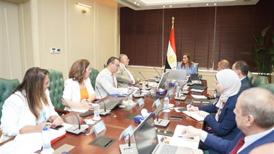 وزيرة التخطيط تتابع الموقف التنفيذي لمستهدفات خطة التنمية للعام المالي 23/2024