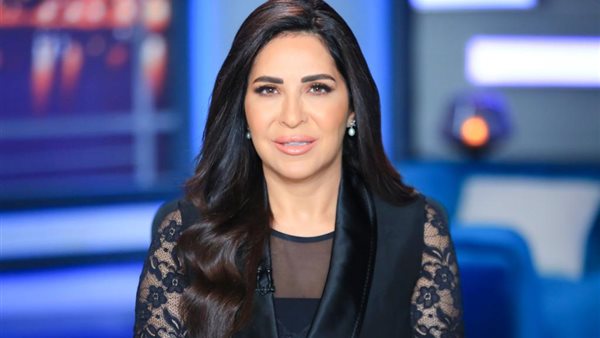 الإعلامية إنجي أنور