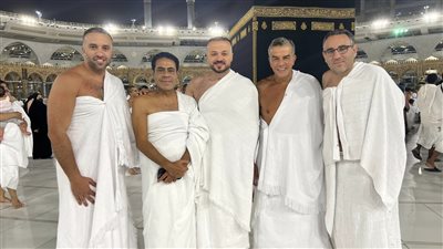 أعضاء مجلس إدارة الأهلي يؤدون مناسك العمرة قبل السوبر الإفريقي