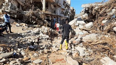 تسبب مخاطر صحية.. منظمات عالمية تدعو لوقف دفن ضحايا إعصار ليبيا في مقابر جماعية