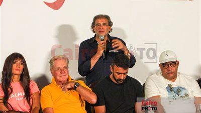 حسين فهمي: سعيد إني واقف مع أحمد العوضي في أولى بطولاته السينمائية