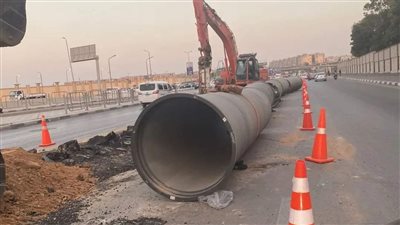 قطع المياه عن بعض مناطق فيصل نتيجة أعمال توسعة طريق المنشية