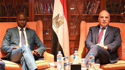 وزير الري: تنفيذ مشروعات خزانات مياه أمطار ومركز للتنبؤ بالفيضانات في جنوب السودان